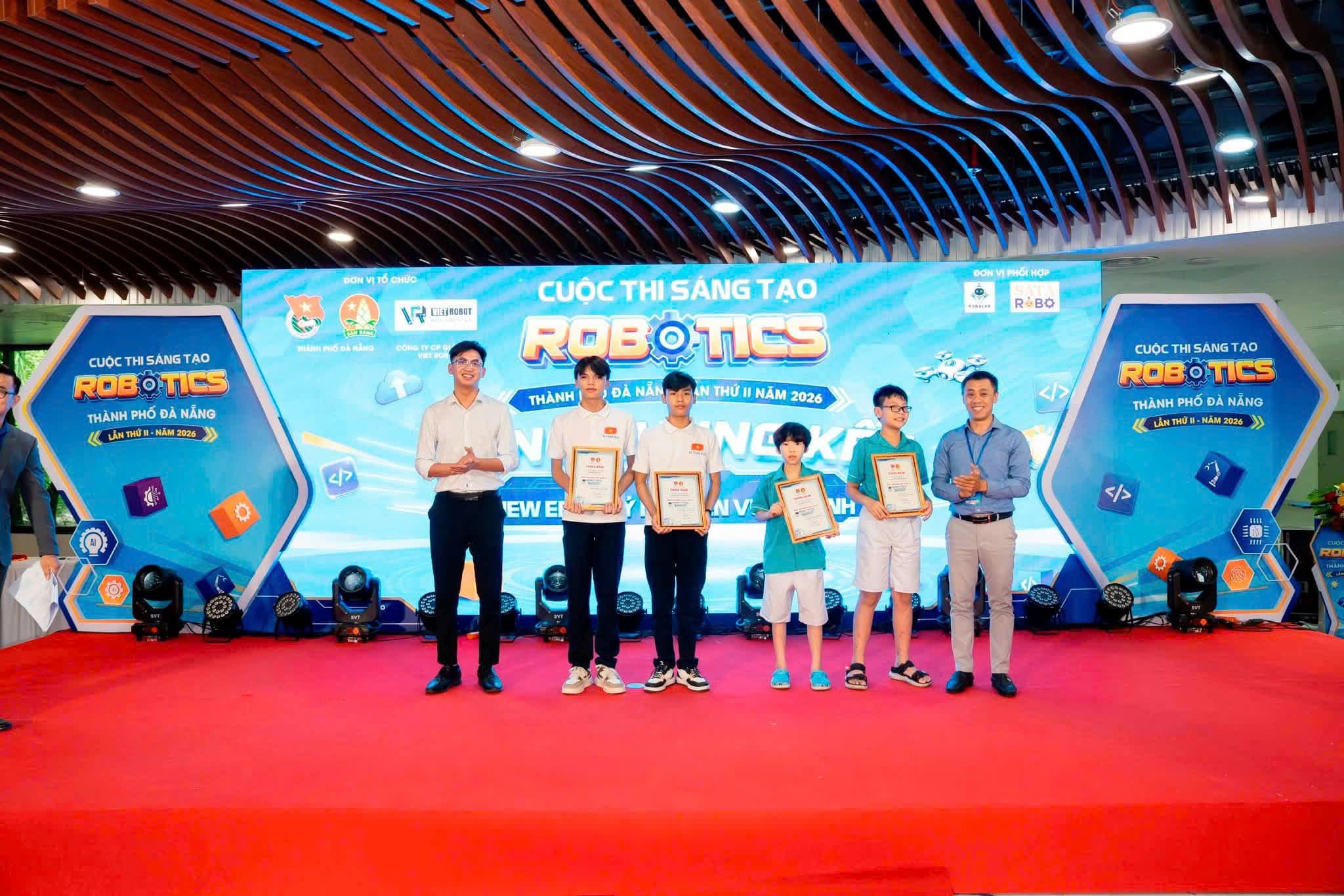 Lễ trao giải Cuộc thi Sáng tạo Robotics TP Đà Nẵng lần thứ II 2026 — Sata Robo là đơn vị phối hợp tổ chức
